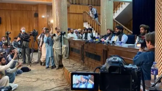 jumpa pers pertama Taliban.