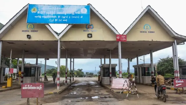 သြဂုတ်လ ၁၅ ရက်နေ့ က နောင်ချိုတိုးဂိတ် ကတိုက်ခိုက်ခံရ