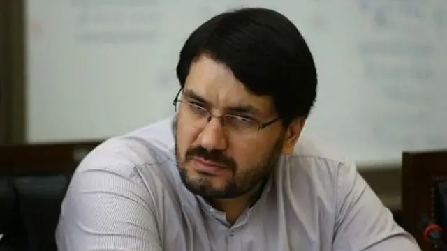 مهرداد بذرپاش ۴۰ ساله برای تصدی ریاست دیوان محاسبات ۲۰ سال سابقه کار نیاز داشت