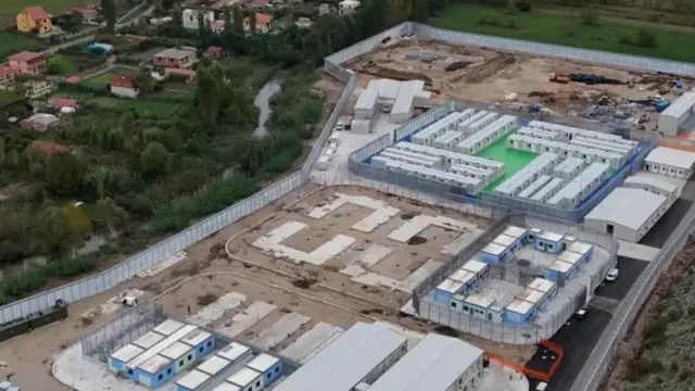 Камп за прихват избеглица и миграната Gjader у Албанији