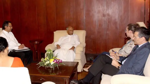 இலங்கைக்கான அமெரிக்கா தூதுவர் அலினா டெப்லிட்ஸிற்கும், வெளிவிவகார அமைச்சர் தினேஷ் குணவர்தனவிற்கும் இடையில் இன்று சந்திப்பு நடைபெற்றது