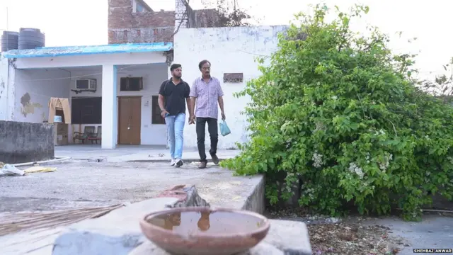 शेख़ जमाल और शेख़ फराज़