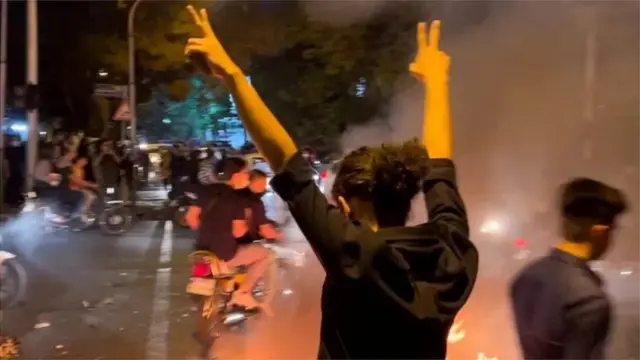 ইরানে বিক্ষোভের দৃশ্য।