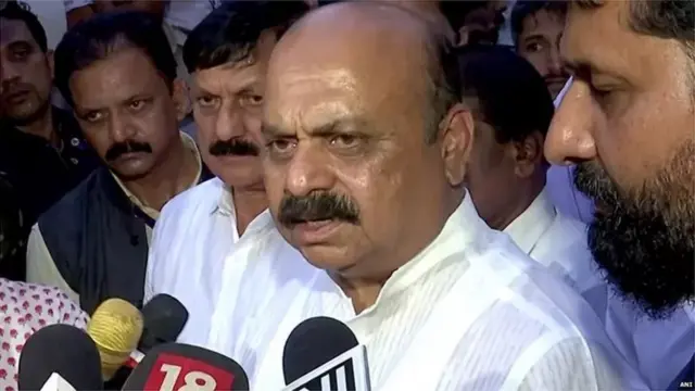 कर्नाटक के मुख्यमंत्री बासवराज बोम्मई की सरकार पर भ्रष्टाचार को लेकर सवाल उठते रहे हैं