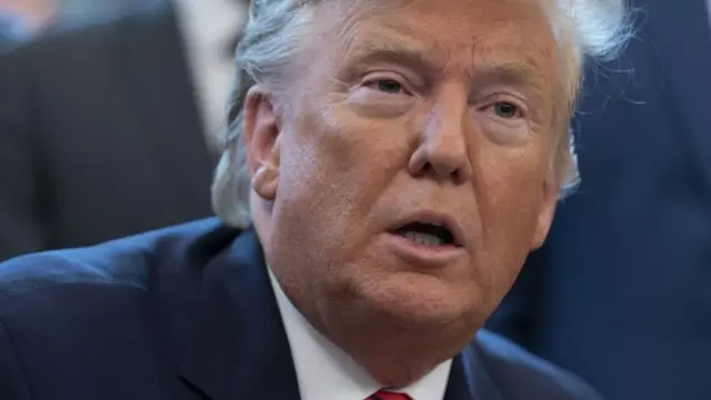 डोनल्ड ट्रंप