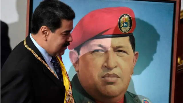 သမ္မတမဒူရိုနဲ့ ခေါင်းဆောင်ဟောင်း ဟူးဂိုးချားဗတ်ဇ်