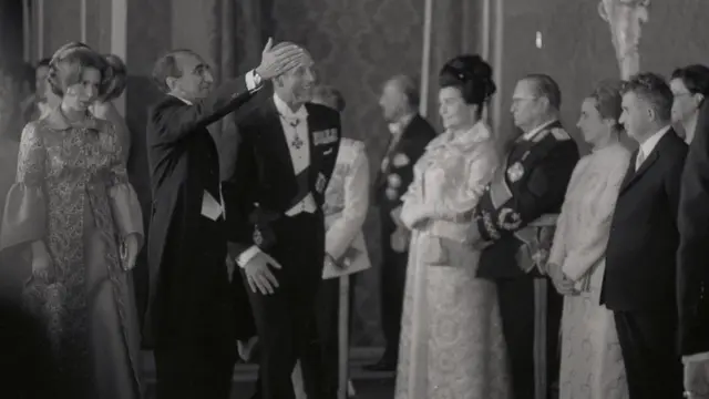 چائوشسکو و همسرش در جشن های ۲۵۰۰ ساله