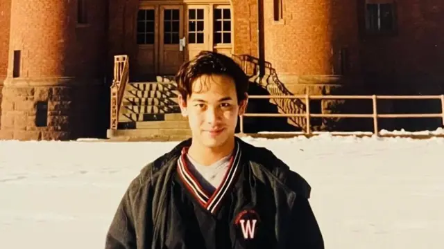 เมื่อ 20 ปีที่แล้ว อภิวิชญ์เพิ่งเรียนจบและกำลังหางานทำในนครนิวยอร์ก