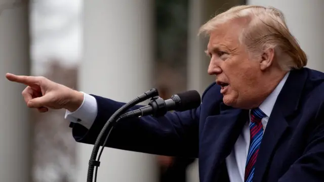 آقای ترامپ میگوید احداث دیوار برای تامین امنیت ملی کشورش ضروری است