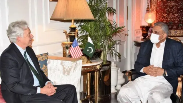 د امریکا څارګرې ادارې مشر د پاکستاني پوځ له مشر سره لیدلي