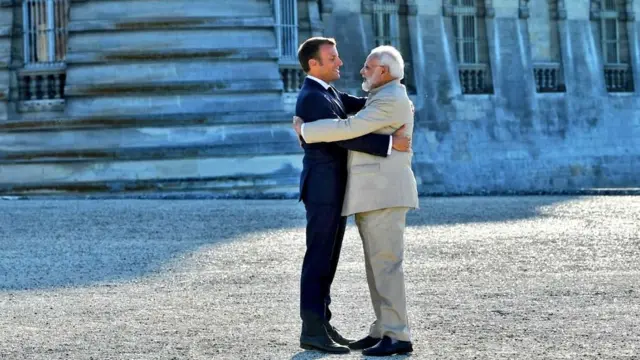 नरेंद्र मोदी