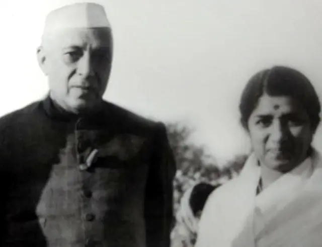 लता मंगेशकर, पंडित जवाहरलाल नेहरू