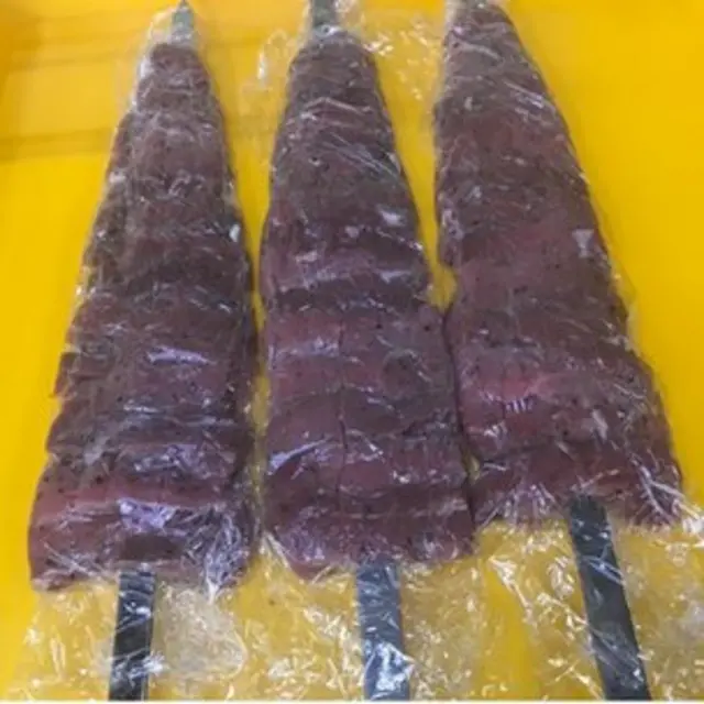 پخت غذاهای گرم در فروشگاه‌های ایرانی کانادا کاهش یافته است