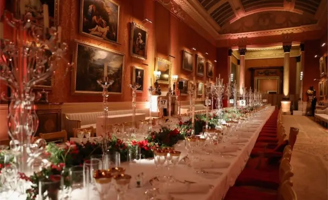 La table avant un dîner du Prince's Trust au palais de Buckingham, en décembre 2017.