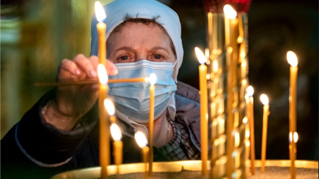 В соборе Рождества Христова в Южно-Сахалинске на Пасху