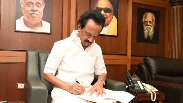 திமுக தலைவர் பதவி: ஸ்டாலின் வேட்பு மனு தாக்கல்