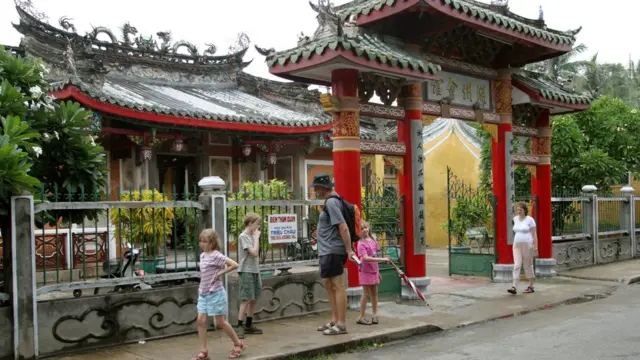 Du khách nước ngoài tại Hội An