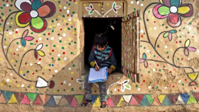 પ્રતીકાત્મક તસવીર