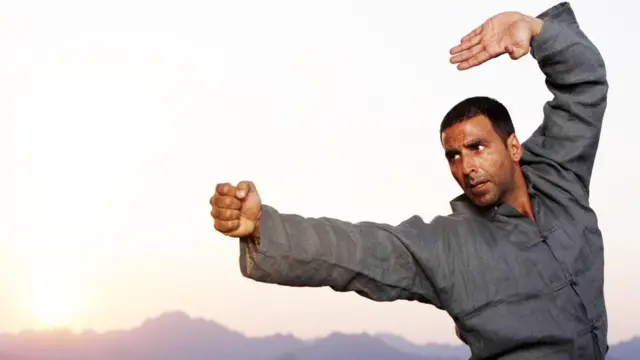 مشهد من فيلم "من سوق شاندني شوك إلى الصين"