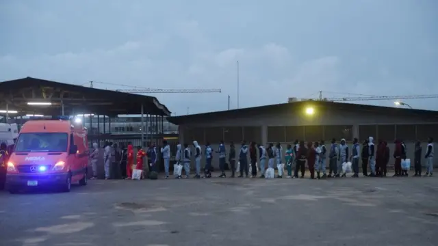Le sac contenant la somme d'argent avait été oublié par une femme à l'aéroport de Lagos.