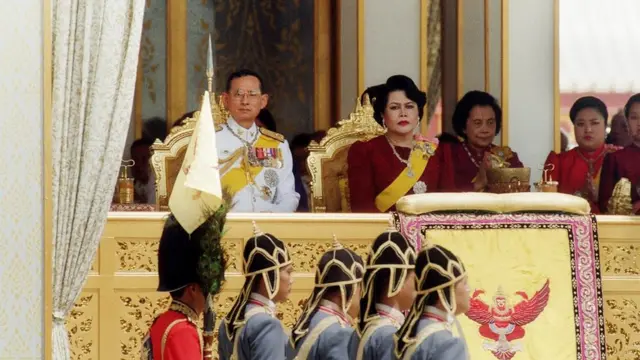 राजा भूमिबल अदुल्यदेज