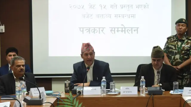 युवराज खतिवडा