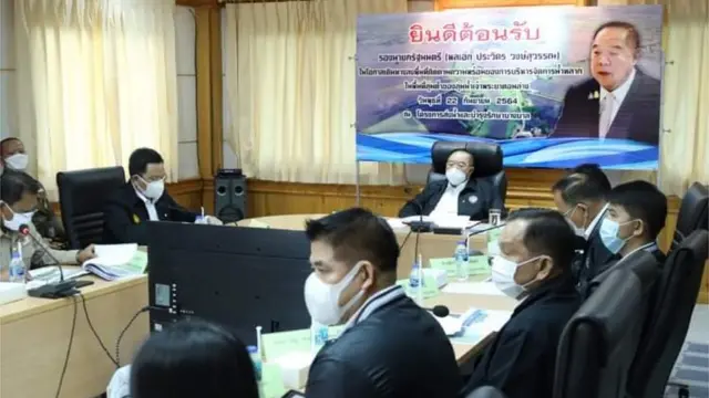 ส.ส. พปชร. รวม 55 คนไปรอรับการเดินทางไปตรวจราชการของ "หัวหน้าป้อม" ที่ จ.พระนครศรีอยุธยา เมื่อ 22 ก.ย.