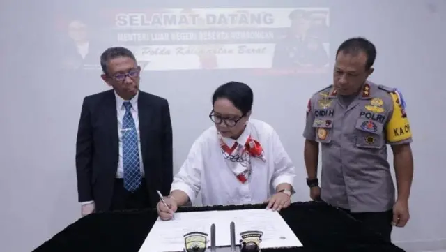 Perempuan, Pengantin pesanan, China, kalimantan