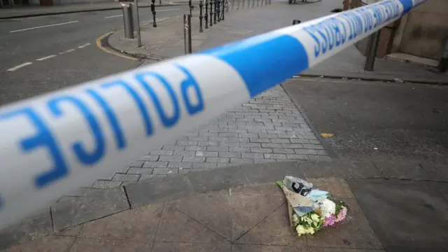 Manchester police cordon