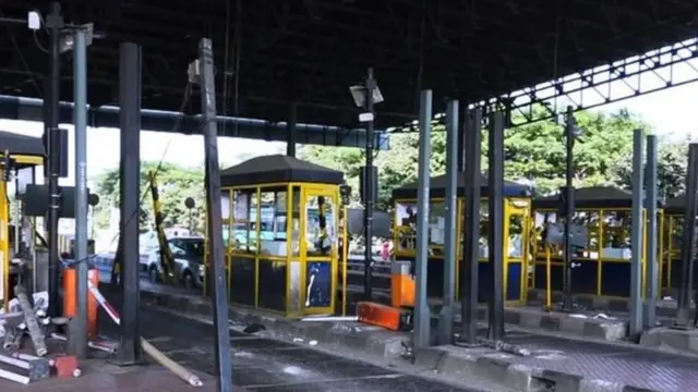 ஒரு மாத காலத்திற்கு பிறகு செயல்பாட்டிற்கு வருகிறது பரனூர் சுங்கச்சாவடி