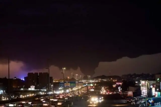 حريق في منشأة نفط في جدة