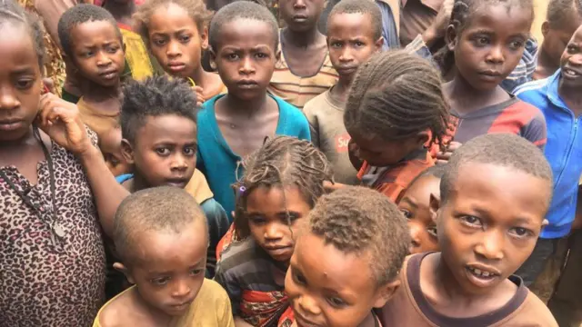 በመጠለያ ጣብያዎቹ በርካታ ሕፃናት ይገኛሉ።