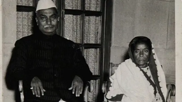 राजेंद्र प्रसाद और उनकी पत्नी राजवंशी देवी बहुत सादगी से राष्ट्रपति भवन में रहते थे