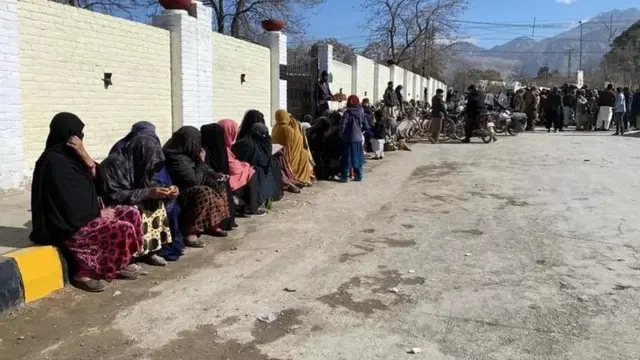 पाकिस्तान में आटे की किल्लत