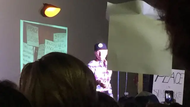 Alexei Romanoff en el Black Cat, Los Ángeles