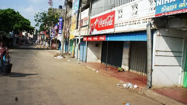 இலங்கை : கடையடைப்பு போராட்டத்தால் ஸ்தம்பித்த இயல்பு வாழ்க்கை (புகைப்படத் தொகுப்பு)