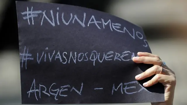 Cartel de Ni una menos en Mexico