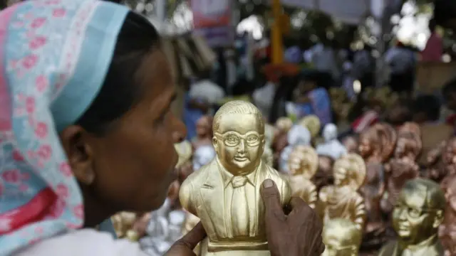 बीआर आंबेडकर