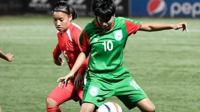 ফুটবল, নারী