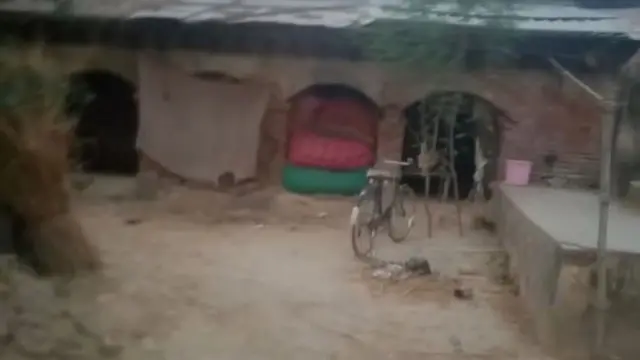 तिलकधारी सिंह का घर