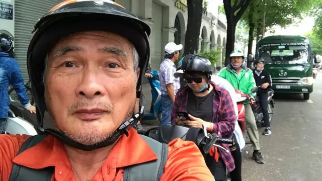 Nhà thơ Hoàng Hưng