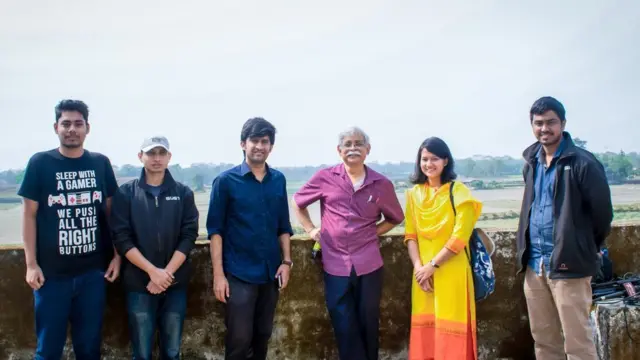 Vladivostoklik talabalar pornografik video suratga olishdi. Seks porno shirin yosh qiz