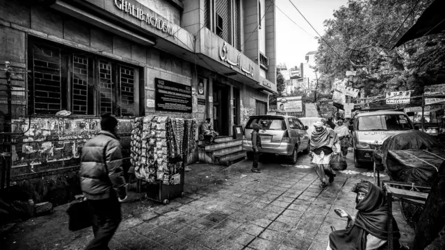 ग़ालिब की मज़ार