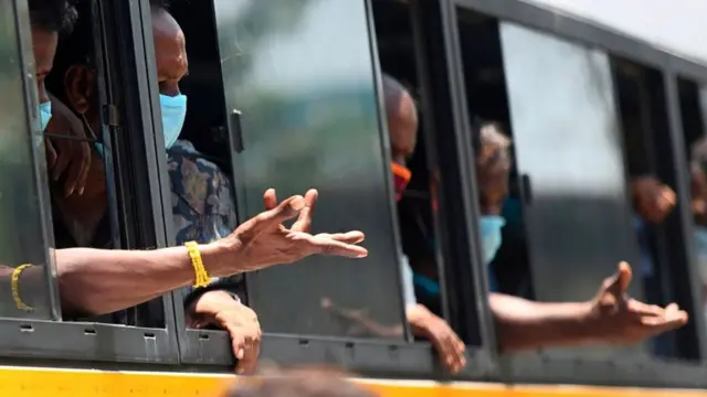 கொரோனா தொடரும் சமூக முடக்கம்: எதற்கெல்லாம் கட்டுப்பாடு? எதற்கெல்லாம் தளர்வு?