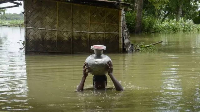 આસામમાં પૂર