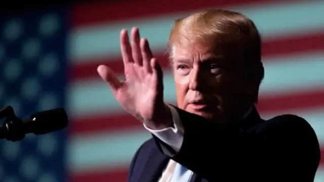 डोनल्ड ट्रंप