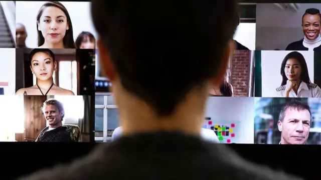 Las reuniones online incrementan nuestra carga cognitiva.