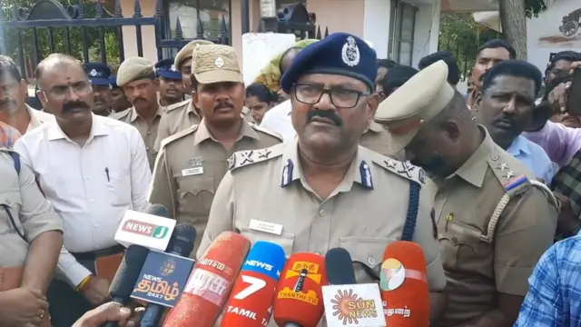 திருப்பூர் மாநகர காவல் ஆணையர் பிரபாகரன்