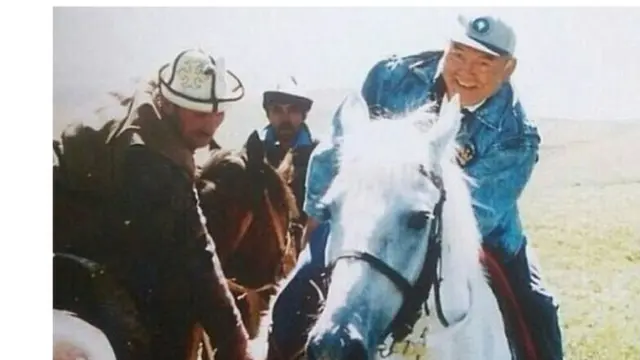 Казакстандын президенти Нурсултан Назарбаев