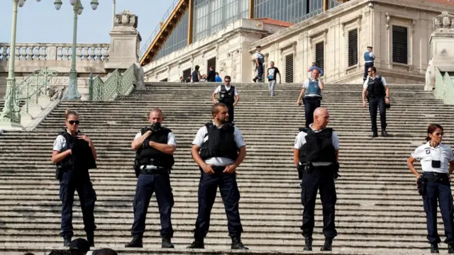 Полиция у вокзала